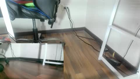 Snapshot of trans_selena chatting on 10/13/25, 04:51 Sexy Selena 1203 online show from 10/13/25, 04:51