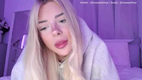 aubrey 3 online show from 10/05/25, 07:45