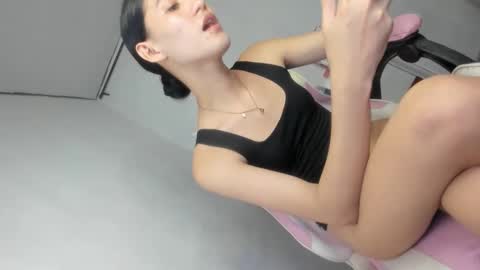 Snapshot of transbigcockrhian chatting on 11/17/25, 07:19 Rhiane online show from 11/17/25, 07:19