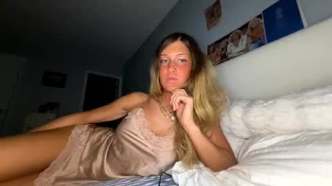 Snapshot of transgirl007 chatting on 07/01/26, 01:07 transgirl007 online show from 07/01/26, 01:07