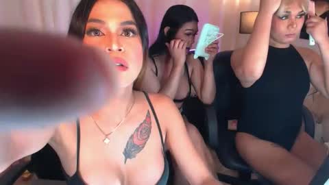 Snapshot of transgoddessselena chatting on 11/03/25, 02:46 Selena the real cummer online show from 11/03/25, 02:46