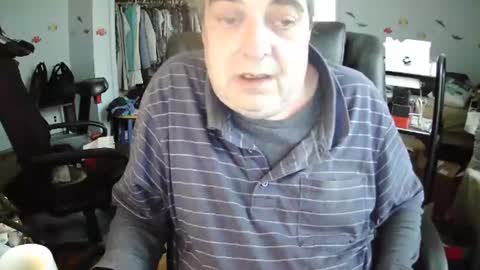 Snapshot of transmtfhello chatting on 01/07/25, 01:24 Peter online show from 01/07/25, 01:24