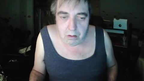 Snapshot of transmtfhello chatting on 01/16/25, 12:34 Peter online show from 01/16/25, 12:34