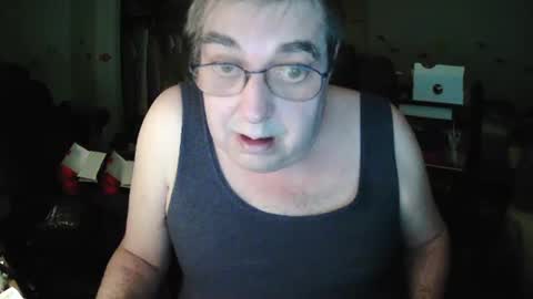 Snapshot of transmtfhello chatting on 01/30/25, 11:02 Peter online show from 01/30/25, 11:02