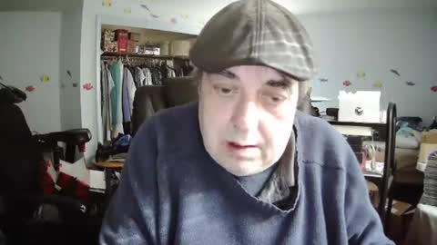 Snapshot of transmtfhello chatting on 02/10/25, 07:49 Peter online show from 02/10/25, 07:49