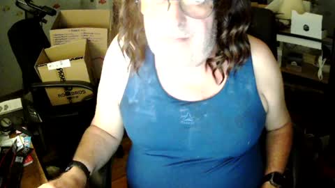Snapshot of transmtfhello chatting on 08/01/26, 01:05 Peter online show from 08/01/26, 01:05