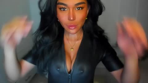 Snapshot of transnextdoor_ chatting on 01/06/25, 05:59 ALMIGHTY GODDESS VALENTINA online show from 01/06/25, 05:59