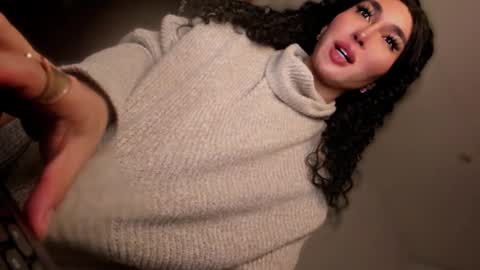 Snapshot of transnextdoor_ chatting on 10/13/25, 02:11 ALMIGHTY GODDESS VALENTINA online show from 10/13/25, 02:11