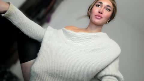 Snapshot of transnextdoor_ chatting on 05/20/26, 11:00 ALMIGHTY GODDESS VALENTINA online show from 05/20/26, 11:00