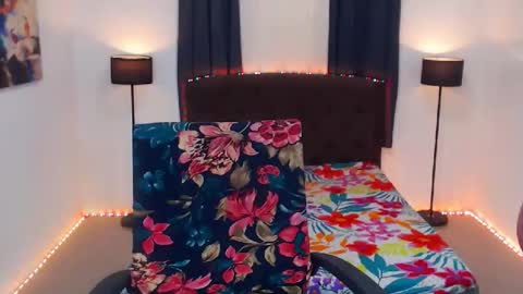 Snapshot of transplayfullolivia chatting on 04/07/26, 09:21 KYLIE BELLA TS online show from 04/07/26, 09:21