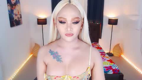Snapshot of transplayfullolivia chatting on 04/13/26, 10:43 KYLIE BELLA TS online show from 04/13/26, 10:43