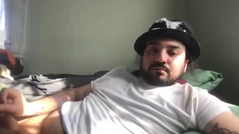 Snapshot of trapzaddy212 chatting on 02/21/25, 07:54 trapzaddy212 online show from 02/21/25, 07:54