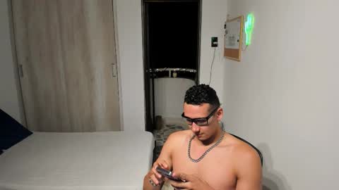 travis bakerr online show from 02/17/26, 01:24