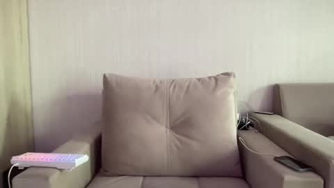 Snapshot of travis_gracile chatting on 04/06/26, 09:21 Travis online show from 04/06/26, 09:21