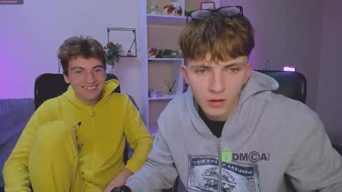 Travis online show from 10/11/25, 07:01