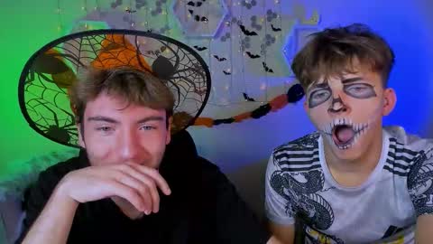 Travis online show from 10/23/25, 06:39