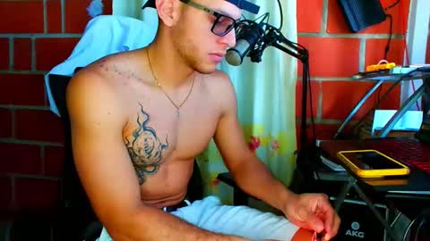 Snapshot of travisdiamonds chatting on 03/15/26, 02:12 TRAVIS. online show from 03/15/26, 02:12