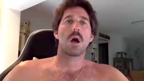 TravisKenn online show from 09/22/25, 06:43