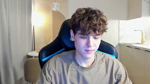 Snapshot of travisrivas chatting on 10/03/25, 02:08 travisrivas online show from 10/03/25, 02:08