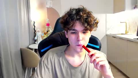 Snapshot of travisrivas chatting on 12/03/25, 03:47 travisrivas online show from 12/03/25, 03:47