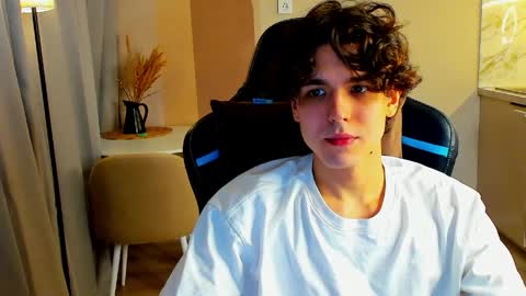 travisrivas online show from 04/03/26, 04:27