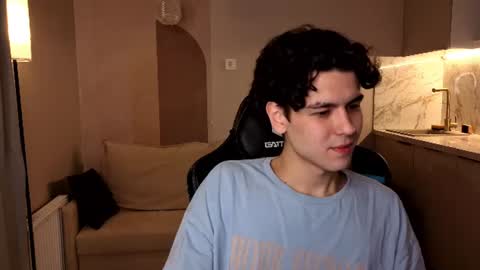 Snapshot of travisrivas chatting on 06/12/26, 01:48 travisrivas online show from 06/12/26, 01:48
