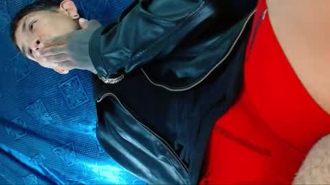 Snapshot of travistanner28 chatting on 12/19/24, 06:23 TRAV - INDEPENDENT MODEL online show from 12/19/24, 06:23