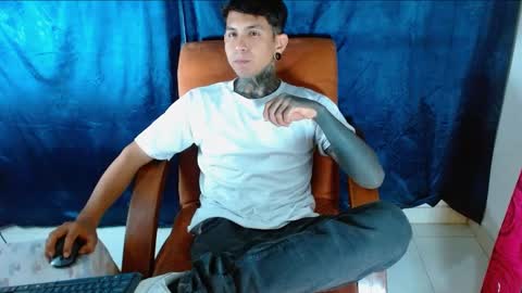 Snapshot of travistanner28 chatting on 01/07/25, 01:59 TRAV - INDEPENDENT MODEL online show from 01/07/25, 01:59