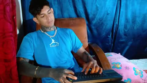 Snapshot of travistanner28 chatting on 02/07/25, 08:31 TRAV - INDEPENDENT MODEL online show from 02/07/25, 08:31