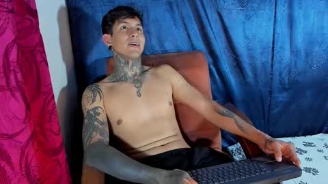 Snapshot of travistanner28 chatting on 02/18/25, 12:15 TRAV - INDEPENDENT MODEL online show from 02/18/25, 12:15