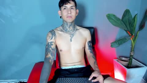 Snapshot of travistanner28 chatting on 03/12/25, 09:35 TRAV - INDEPENDENT MODEL online show from 03/12/25, 09:35