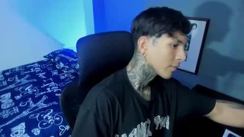 Snapshot of travistanner28 chatting on 11/08/25, 05:12 TRAV - INDEPENDENT MODEL online show from 11/08/25, 05:12