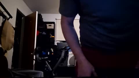 Snapshot of traxxxman2 chatting on 04/16/26, 05:52 traxxxman2 online show from 04/16/26, 05:52