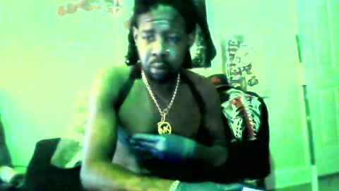 Snapshot of tray713152 chatting on 06/19/26, 12:48 10Thickness online show from 06/19/26, 12:48
