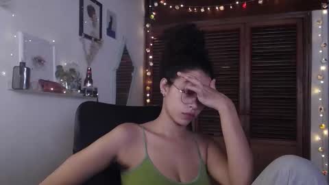 Snapshot of treasuresz chatting on 02/28/25, 04:31 Emily online show from 02/28/25, 04:31