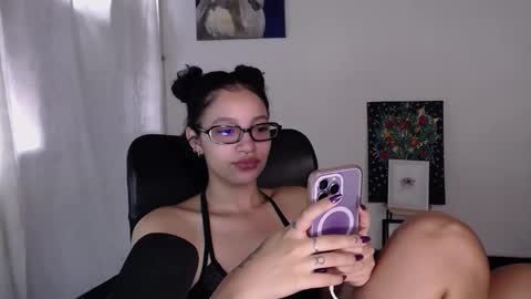 Snapshot of treasuresz chatting on 02/26/26, 05:56 Emily online show from 02/26/26, 05:56