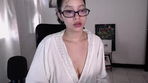 Snapshot of treasuresz chatting on 03/16/26, 06:23 Emily online show from 03/16/26, 06:23