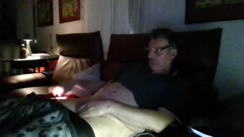 Snapshot of trebgeis1 chatting on 03/05/26, 08:27 trebgeis1 online show from 03/05/26, 08:27