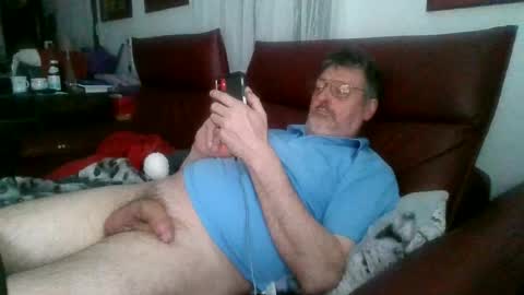 Snapshot of trebgeis1 chatting on 04/08/26, 08:42 trebgeis1 online show from 04/08/26, 08:42
