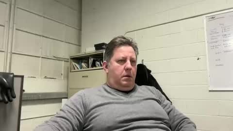 Snapshot of treborinthesky chatting on 02/24/25, 01:53 treborinthesky online show from 02/24/25, 01:53