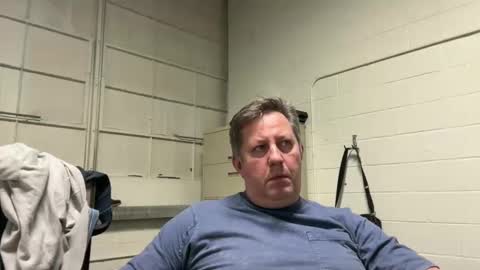 Snapshot of treborinthesky chatting on 10/24/25, 09:33 treborinthesky online show from 10/24/25, 09:33