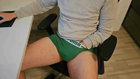 tree1989 online show from 12/06/24, 09:46