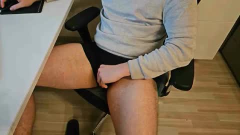 tree1989 online show from 12/29/24, 09:41