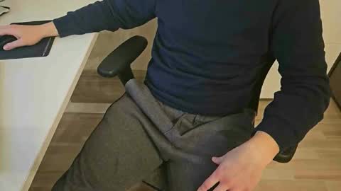 tree1989 online show from 01/03/25, 08:11