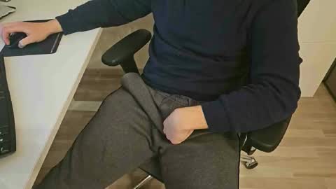 tree1989 online show from 01/03/25, 11:12