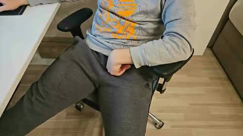 tree1989 online show from 01/06/25, 08:50