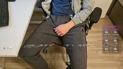 tree1989 online show from 04/10/26, 07:18