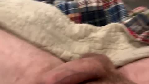 Snapshot of tree553 chatting on 02/01/25, 08:37 tree553 online show from 02/01/25, 08:37