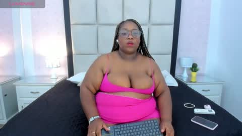 Snapshot of treisyvixen chatting on 07/02/26, 03:17 Treisy Vixen big ass online show from 07/02/26, 03:17