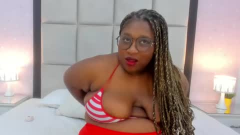 Snapshot of treisyvixen chatting on 07/05/26, 03:23 Treisy Vixen big ass online show from 07/05/26, 03:23
